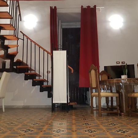 Indipendent Apartment نابولي المظهر الخارجي الصورة